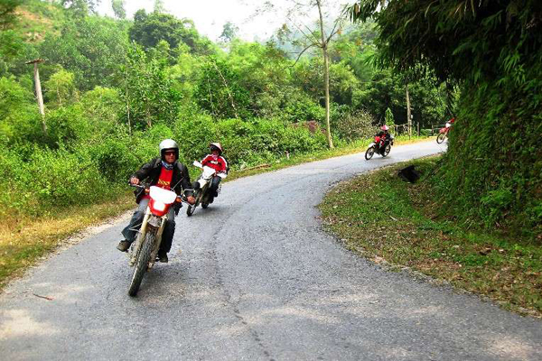 Motorbike Hanoi - Ba Be - Ban Gioc 5 Days